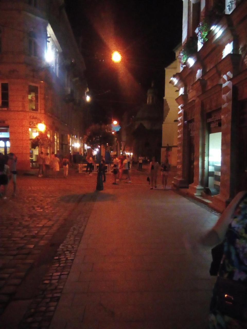 2 Ком Апартаменти На Пл Ринок Lviv Buitenkant foto